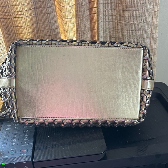 Warren Reed Metallic Woven Handbag - Picture 3 of 6